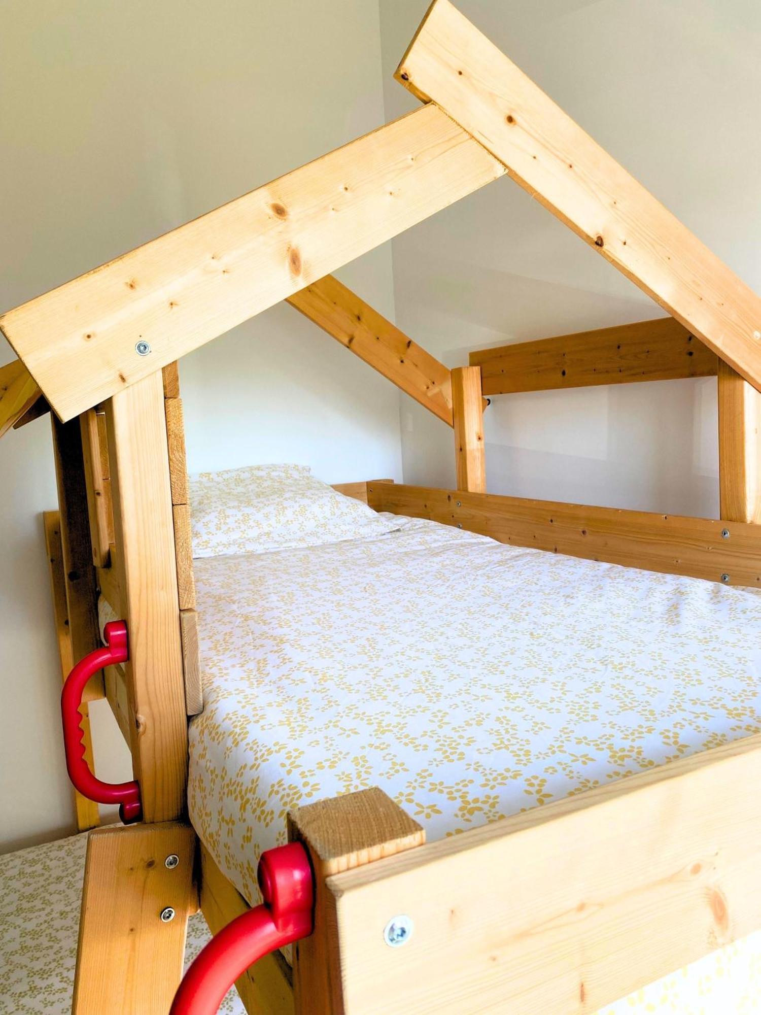 Holiday home Maison A 2km Et Campagne Jullouville-les-Pins